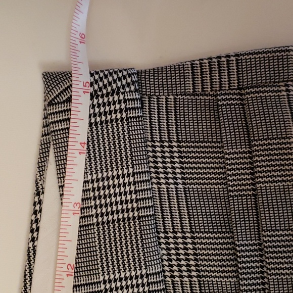 Banana Republic Sloan Pants 4 EUC - Picture 5 of 12